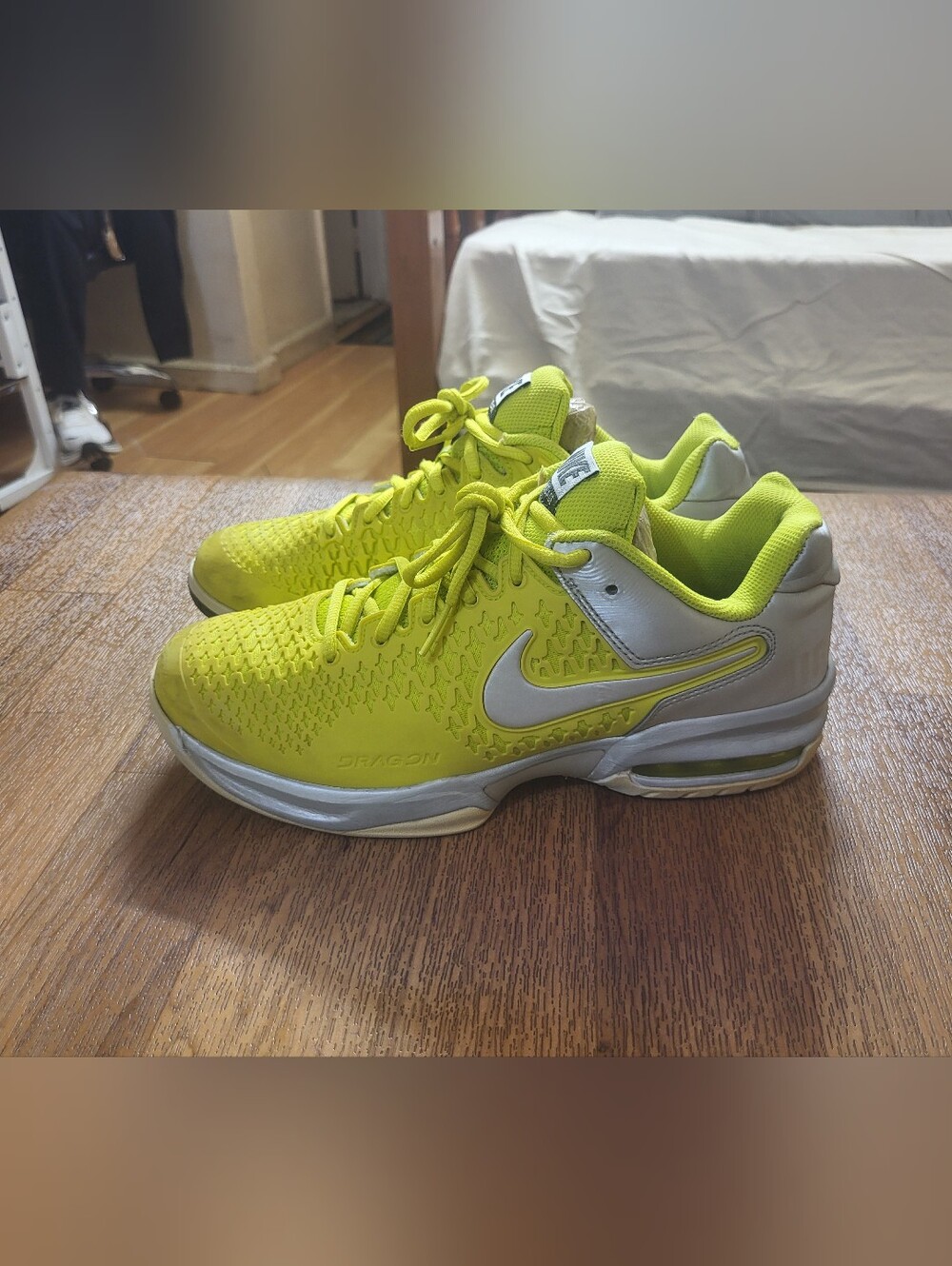 Nike Air Max Cage DRAGON Women's Tennis Shoes size 8.5 Neon Yellow 554874-390